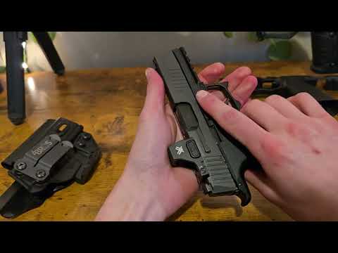 Sig Sauer P365 with Icarus Precision XL Evo frame and Defender CCW