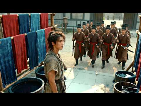 100 foes surround the dye house, but this "loser" is a hidden Kung Fu master who wipes them all out!