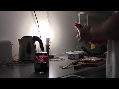 MongoTV_2840 - Min Aftensmad - Spegepølsemad og Syltetøjsmad