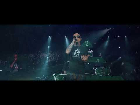 J-AX - L'UOMO COL CAPPELLO - OFFICIAL LIVE VIDEO