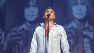 Morrissey - There Is a Light That Never Goes Out (LIVE)