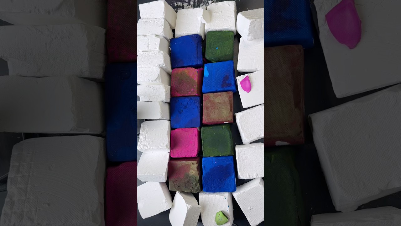 Hands on Unpolished Chalk from  @yiouasmrchalk  😍