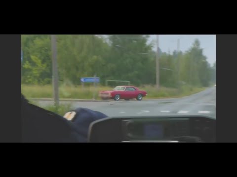 Poliisien Transporter vs 1968 Camaro (Poliisit Lappeenranta) takaa-ajo