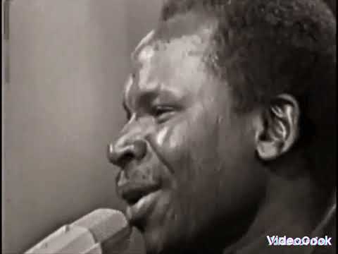 Camarade Nini Akobomba Ngai Sango (Franco) Franco Et Le TP OK Jazz 1976 (GIF)