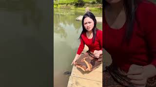 Download lagu Beautiful girl walking by the river #straightwaylife mp3 Download lagu Beautiful girl walking by the river #straightwaylife mp3