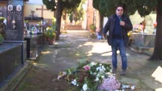 preview picture of video 'Rifiuti, ovunque, nel cimitero cittadino.'