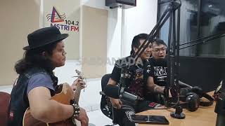 Download lagu STUPIDITY   Djakarta for the punk live acoustic at Mstri FM mp3