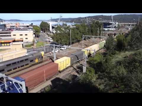6006 / 6025 with Aurzion 7MB7 at Gosford - 28/6/15