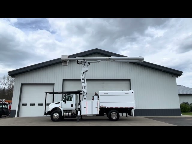 2017 International 4300 Altec Lrv-60 E70 75' Ocesm Chipper Dump Bucket Truck - Image 13 2017 International 4300 Altec Lrv-60 E70 75' Ocesm Chipper Dump Bucket Truck - Image 13
