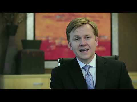 Williamsburg, VA Divorce and Custody Lawyer Van Smith Welcomes You from Smith Strong's Richmond & Williamsburg, VA Offices