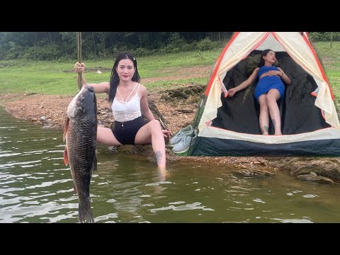 Survival camping catching grilled fish-The challenge of living overnight on the lake | Run My Life