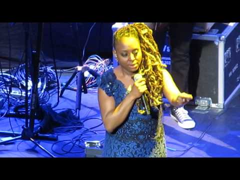 Ledisi, Alright (w/Old & New School Scatting and Encouragement)