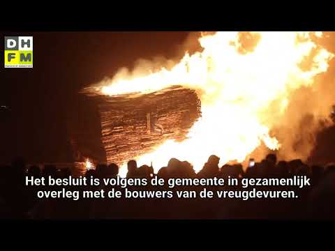 Vreugdevuren Duindorp en Scheveningen om 21.30 uur al ontstoken • Rechtszaak Richard de Mos wankelt