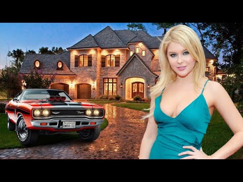 Renee Olstead Lifestyle 2025 | Husband, 2 Children, Net Worth, Fortune, Car Collection, Mansion...