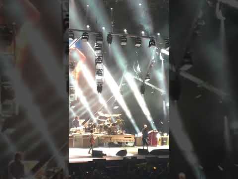 Foo Fighters Guest Drummer Pierce!