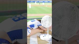 大頭在應援台上對折是什麼意思？！ #台湾チア #美女 #fancam #dance #beauty #baseball #富邦angels #搞笑 #富邦悍將啦啦隊 #cheerleader