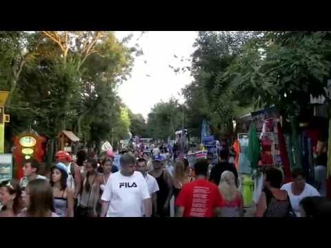 Листья Времени - В Евпатории дождь (официальный клип, Евпатория, 2014)
