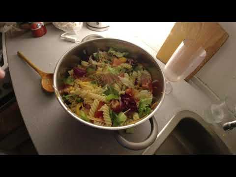MongoTV_7634 - Mongo Madskole - Del 3 - PASTASALAT Med FETA OST -  Oliven - Tomat Sovs