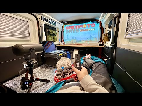 軽自動車をシアタールームにして車中泊