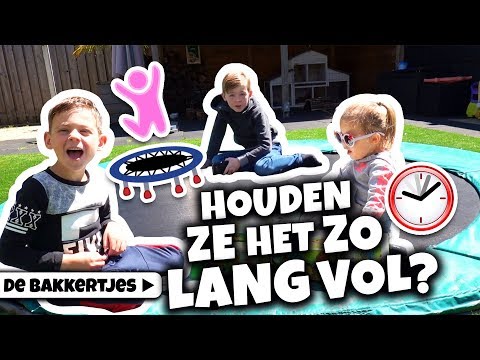 ZO LANG MOGELIJK OP DE TRAMPOLINE BLIJVEN ZITTEN !! 🧘🏻‍♂️🧘🏻‍♂️ - De Bakkertjes #241