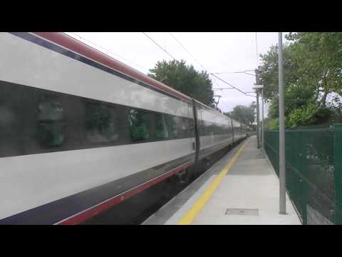 Comboios de Portugal Alfa Pendular 4000 EMU 4003 passes & 3400 EMU departs Francelos Station