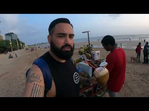 Buying a Coconut on Juhu Beach in Mumbai, India 🇮🇳 #india #shorts #mumbai