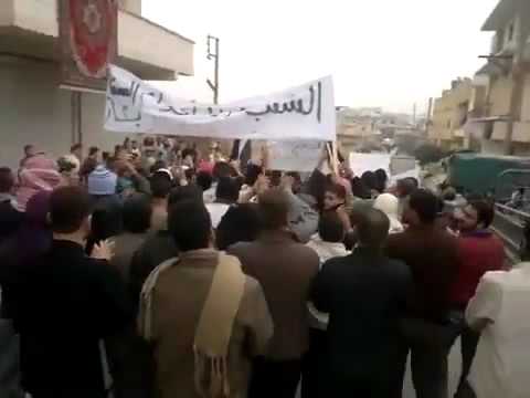 مظاهرة في بلدة الأتارب في ريف حلب الغربي في جمعة "الله أكبر"