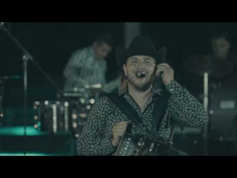 Calibre 50 - El Pistolero - El Chinelito Borracho (Medley / En Vivo)
