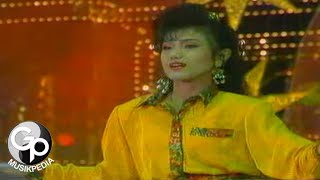 Download lagu Evie Tamala - Cinta Parabola mp3 Download lagu Evie Tamala - Cinta Parabola mp3