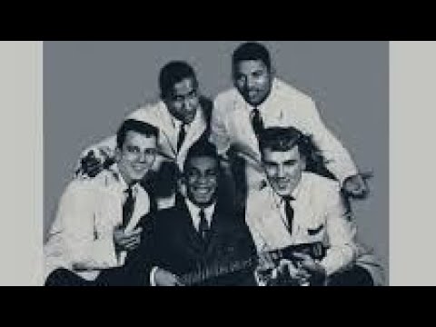The Marcels - Blue Moon (1961) LIVE