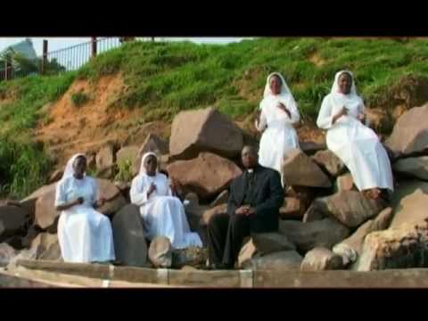 Abbé baobab de Kabinda chante Efile Mukulu