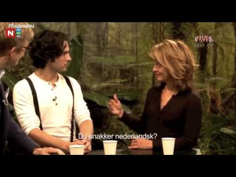 I kveld med Ylvis - Vegard imitates speaking Dutch (Eng. subs)