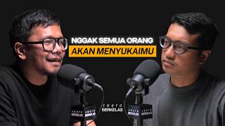 Download lagu Kalau Lo Bingung Kejar Apa di Hidup Ini, Coba Dengerin Obrolan GRATIS Ini! | SUARA BERKELAS #146 mp3