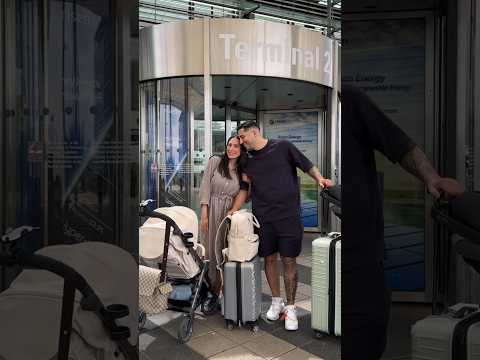 Helin flies for the first time 🥹 In*sta: die_togs #fürdich #relationship #marriage #couple #fligh...