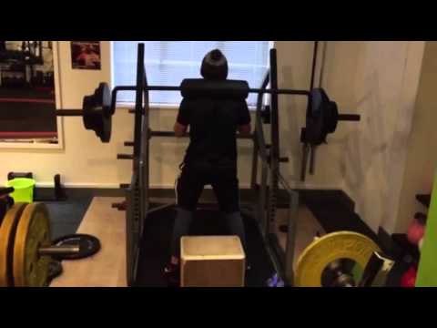 New personal best 150kg squat for 3 reps on the safety bar at TJ Fitness & Wellbeing