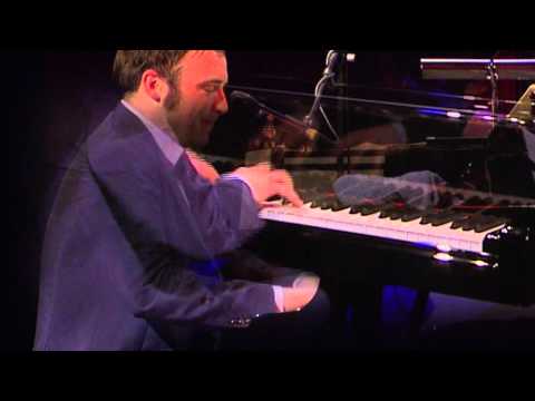 Jazzfest Bonn 2012: Telekom Forum, WDR Big Band feat. Raphael Gualazzi