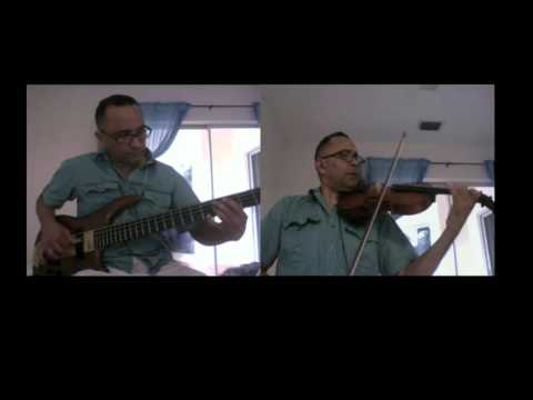 Edilio Bermudez  El Gavilan Tocuyano con Bajo y Violin....