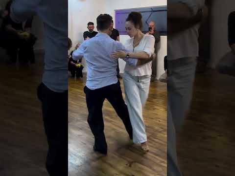  Jeannette Erazú  and  Leandro Capparelli