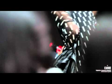 120810 Changjo on the way to Music Bank