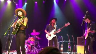 Nikki Lane - Sleep With A Stranger