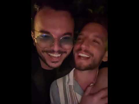 Mertens ad Andrea Sannino: “Abbracciame è sempre la mia preferita…”