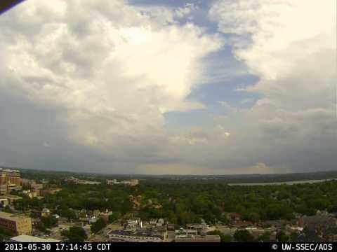 2013 May 30 Convection, Rainshafts (South view)
