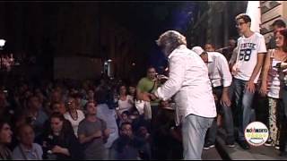 preview picture of video 'Beppe Grillo ad Acireale 12/10/2012 (versione  integrale)'