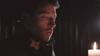 Brett Eldredge - I&#39;ll Be Home For Christmas | The Candlelight Sessions