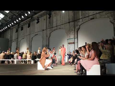 Bianca Spender MBFWA18 Resort