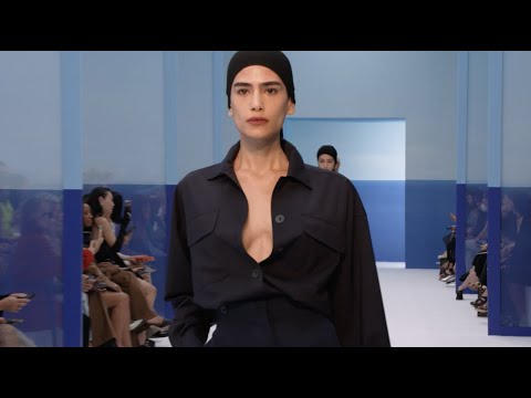MAX MARA Spring 2023 Milan - CNMI