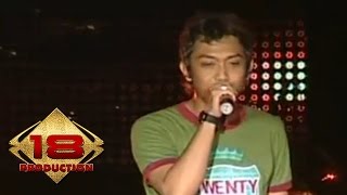 Download lagu Yovie & Nuno - Indah Ku Ingat Dirimu (Live Konser Pekan Raya Jakarta 2006) mp3 Download lagu Yovie & Nuno - Indah Ku Ingat Dirimu (Live Konser Pekan Raya Jakarta 2006) mp3