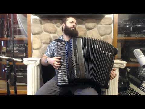 BELTSPIRVOBS - Obsidian Maple Black Beltuna Spirit V Compact Piano Accordion LMMMH 41 120 $14999