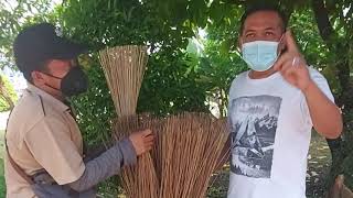 Download lagu Perjuangan Pedagang Sapu Lidi Keliling Berjalan Kaki Demi Sesuap Nasi mp3 Download lagu Perjuangan Pedagang Sapu Lidi Keliling Berjalan Kaki Demi Sesuap Nasi mp3