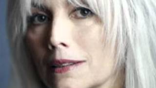 Emmylou Harris"The Road"